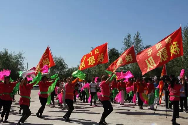 普瑞眼科助力巴彦县得利村第一届乡村文化节，免费义诊